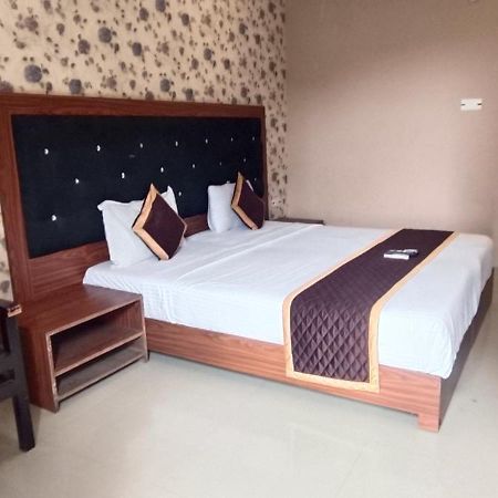 Hotel Admire Suite Chennai Exterior photo