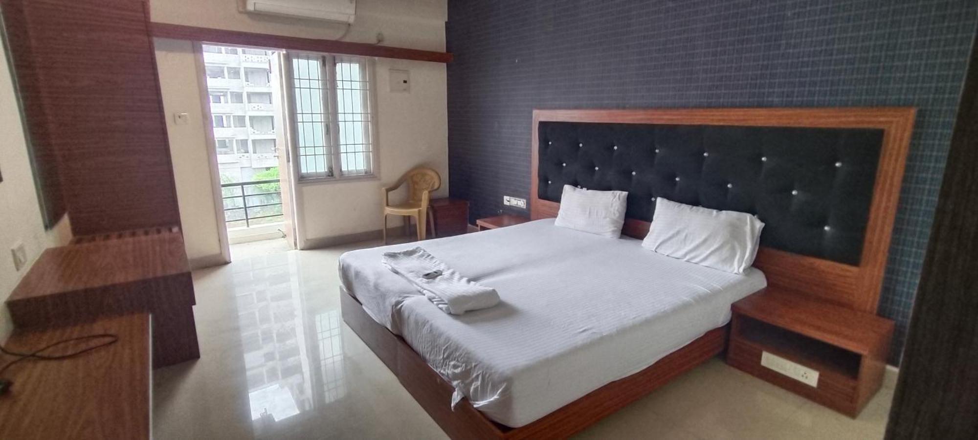 Hotel Admire Suite Chennai Exterior photo