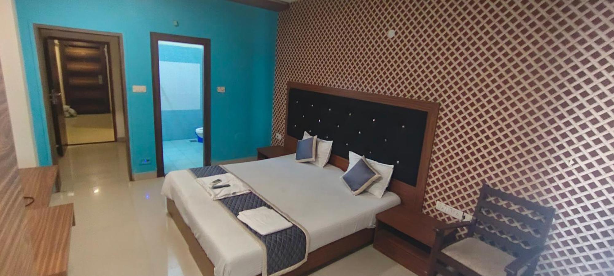 Hotel Admire Suite Chennai Exterior photo