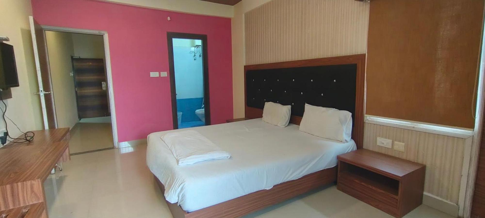 Hotel Admire Suite Chennai Exterior photo